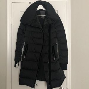 Black Down Puffer Vera Wang Coat